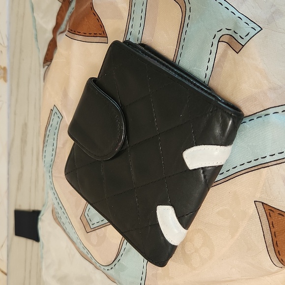 - `ღ´- ♥ -`ღ´-♥.-ღ´- AUTHENTIC Chanel Cambon CC Wallet `ღ´- ♥ -`ღ´-♥.-ღ´- - Picture 3 of 16